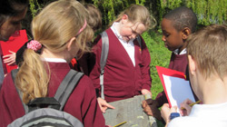 Year 5 students take a walking tour of Newport Pagnell