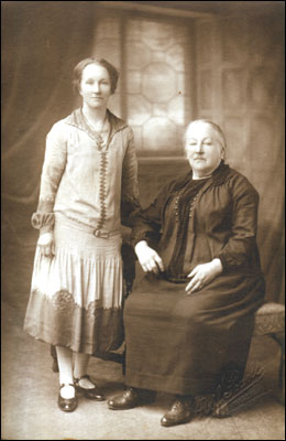 Charlotte Gobbey & daughter Charlotte
