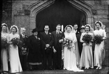 L-R: Pam Rainbow, Pat Sherwood, Frank Sawbridge, Charlotte Sawbridge, Joe&nbsp;Sawbridge, Ben, Nancy, Harry Sherwood, Emma Sherwood, Dorothy Sherwood, Kitty Sherwood