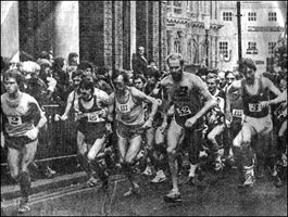 Ian Stewart wins Round the Town Races - Ipswich 1980