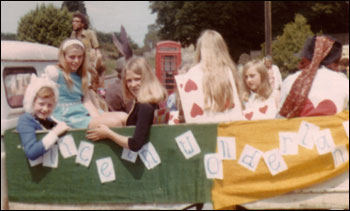 Left to right: Katherine Otter, Kim Wesley (Alice), Louise Kendrick, Telsha Lambert, Sally Rudge