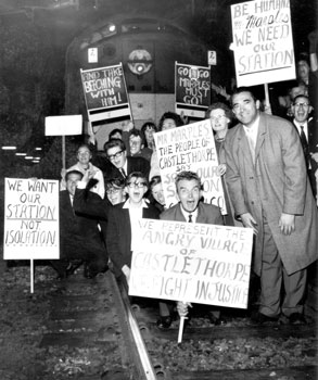 Protesters on the railway tracks
