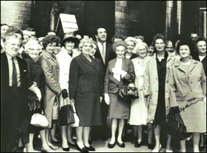 Deputation from Castlethorpe outside the House of Commons