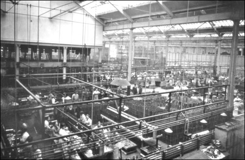 Wolverton Works - Fitter's Shop - girls working on shell cases 1917