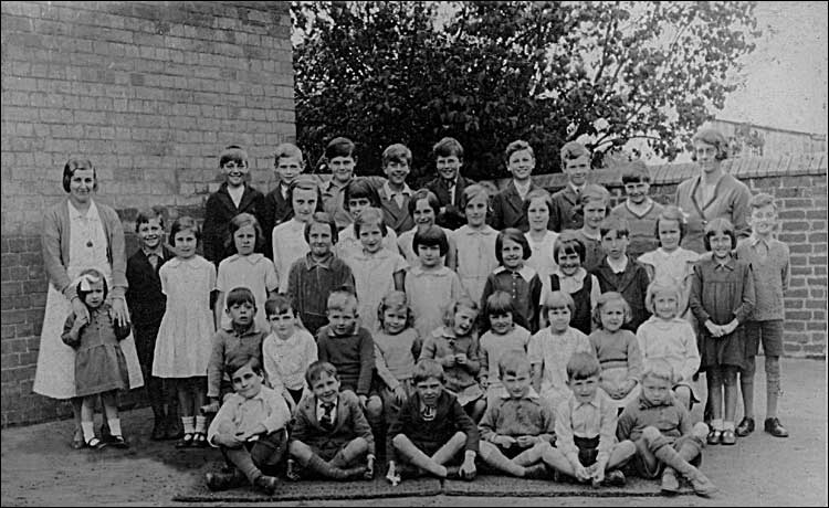 Castlethorpe School photograph c.1935