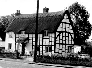 Lovat Crest (Thatch)