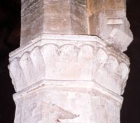 Image of pillar capital