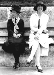 Fanny Irons with her niece Nellie Cook