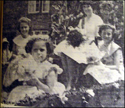 Jane Bavington - Queen - with some of  her attendants, Yvonne Homer, Annette Nicholls, Susan Frost 