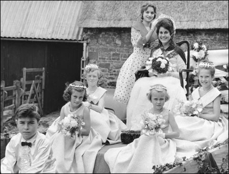 Queen - Maureen Synott crowned by Carole Keeves, with her attendants, Kevin Ray (9), Susan Frost (8), Judith Grace (8), Jane Scripps (6), Marlene Tapp (10)