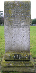 Harold Nichols 1910 gravestone