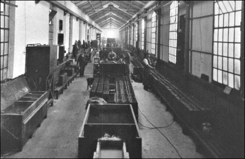 Wolverton Works - Accumulator Shop cell washing 1914