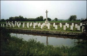Desplanque Farm Cemetery, France