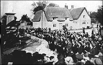 Unveiling of the Castlethorpe War Memorial