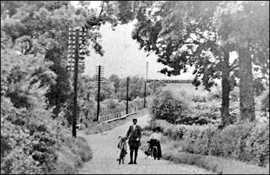 Early 1900s - Haversham planks in the background