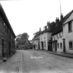 High Street looking south towards the Market Square. c.1925