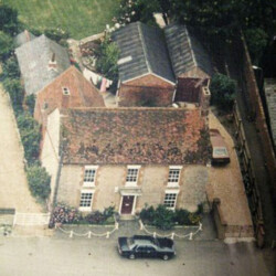 14 High Street in the 1970s, formerly the New Inn.