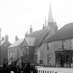 22 High St was a grocers shop in the mid-twentieth century.