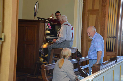 Hands on Our Willis: Play the Pipe Organ!