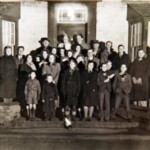 Carol Singers outside the The Swan, circa 1960s Carol Singers outside the The Swan, circa 1960s