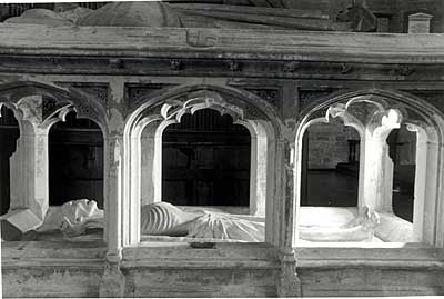 Sponne's tomb, Cadaver full-length