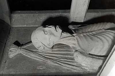 Sponne's tomb, Cadaver head