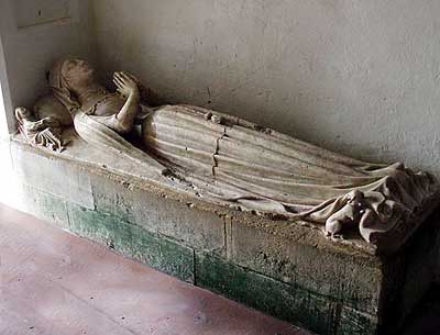 effigy of Isabella Barton showing dogs