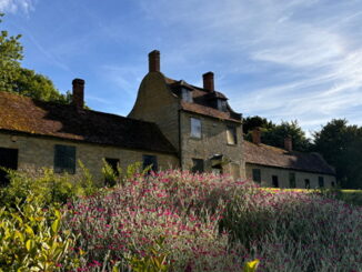 Great Linford buildings