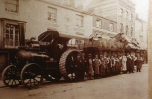 Dray delivery departing the Cannon Brewery c.1910.